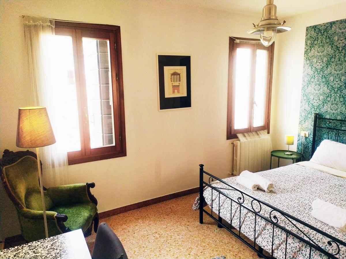 Hotel Two Steps From Rialto à Venise Extérieur photo